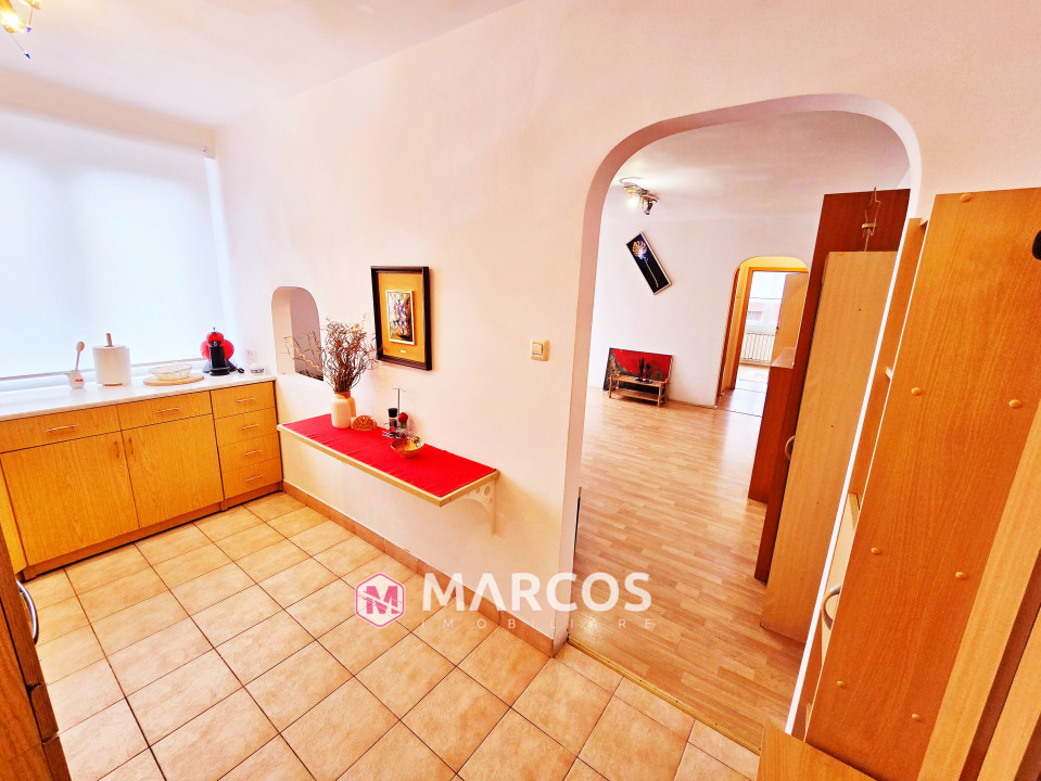 Apartament cu 2 camere de inchiriat cu garaj in zona Bloc 800 - ID 1076