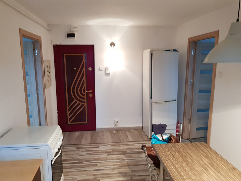 Apartament 3 camere str Bulevardul Revoluția din Decembrie Id 445